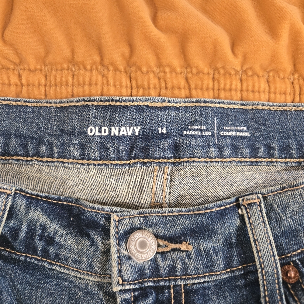 Old Navy Women's Blue Barrel Leg Jeans - Size 14